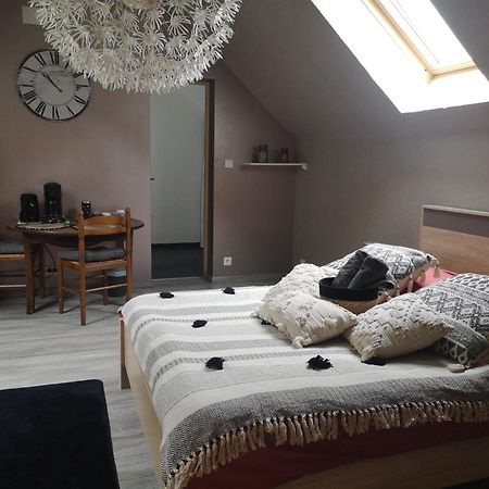 Agreable Chambre Privee Avec Entree Independante Langeais Exterior foto
