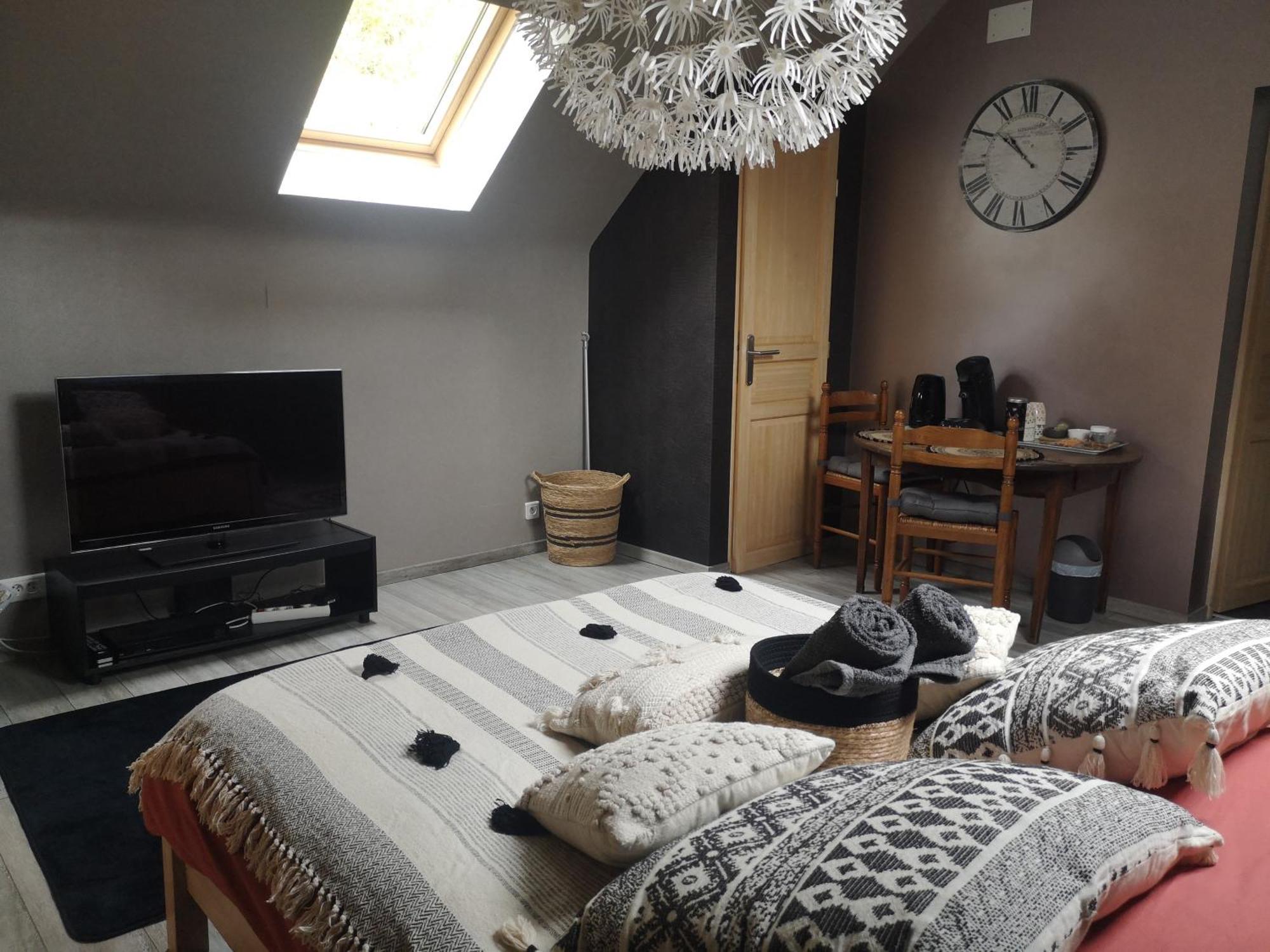 Agreable Chambre Privee Avec Entree Independante Langeais Exterior foto